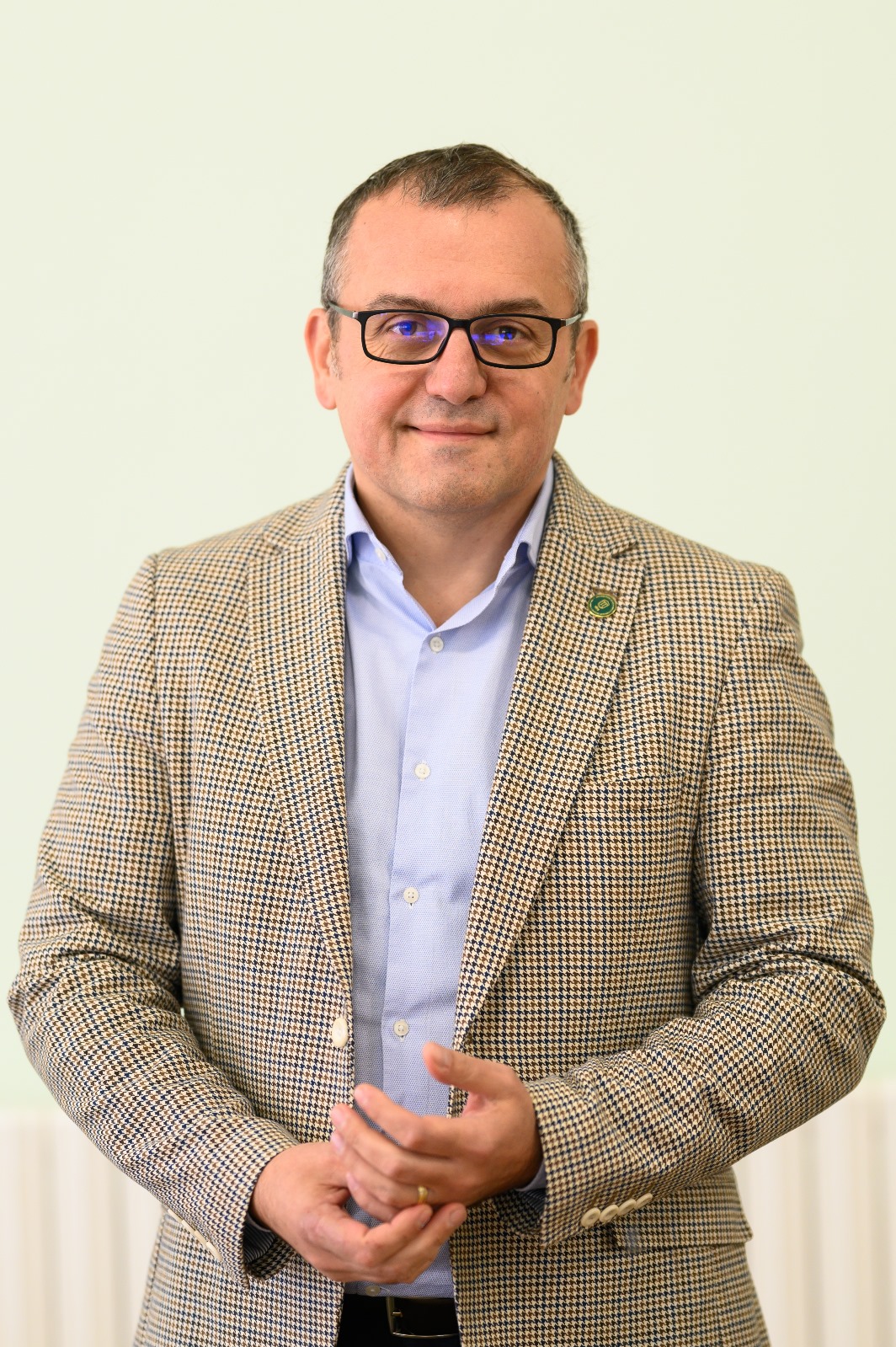 Prof. Ionuț Nistor